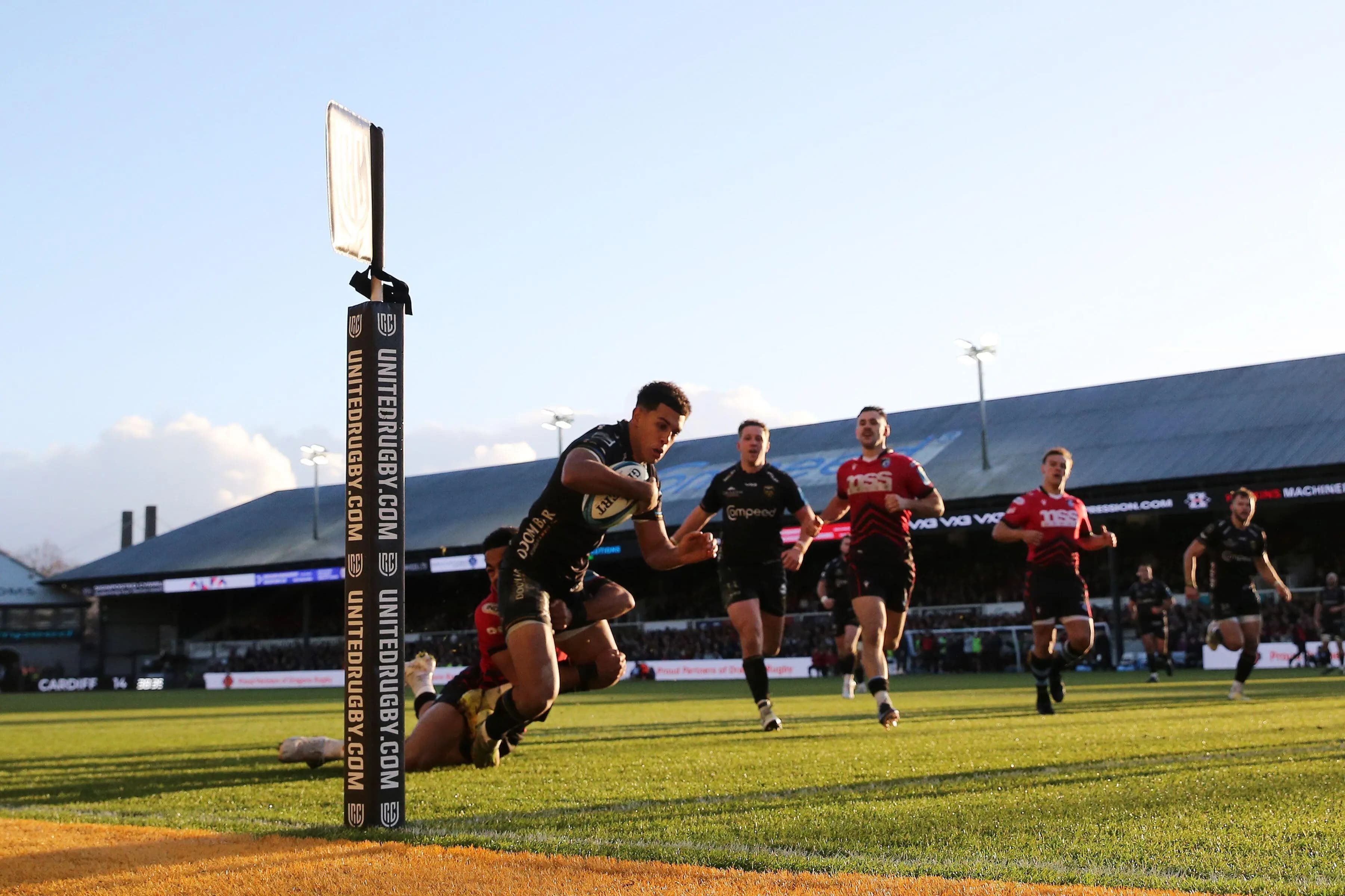 Dragons rugby. Pic. Alamy