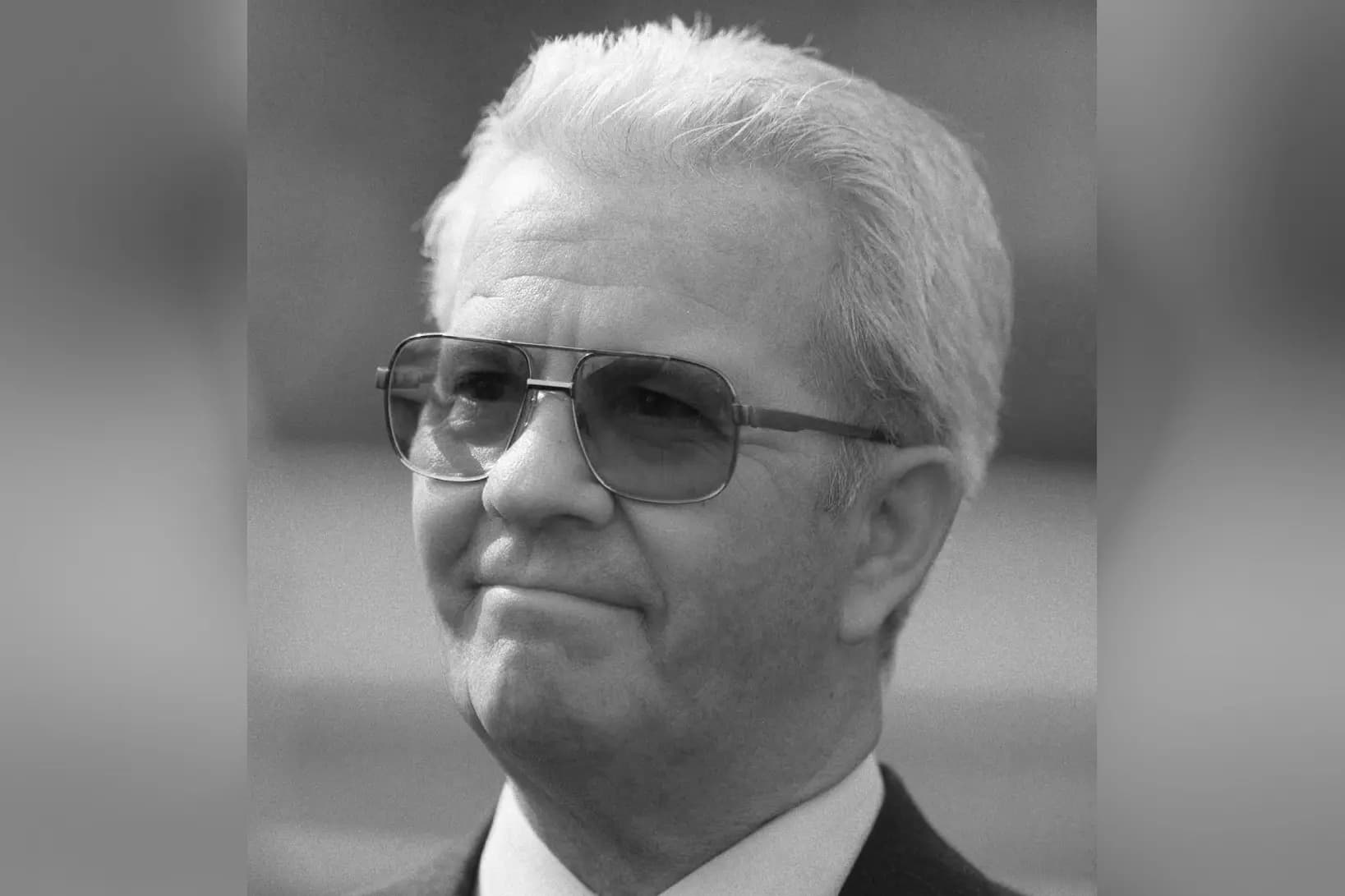 Former jockey and trainer Geoff Lewis. Pic. Alamy