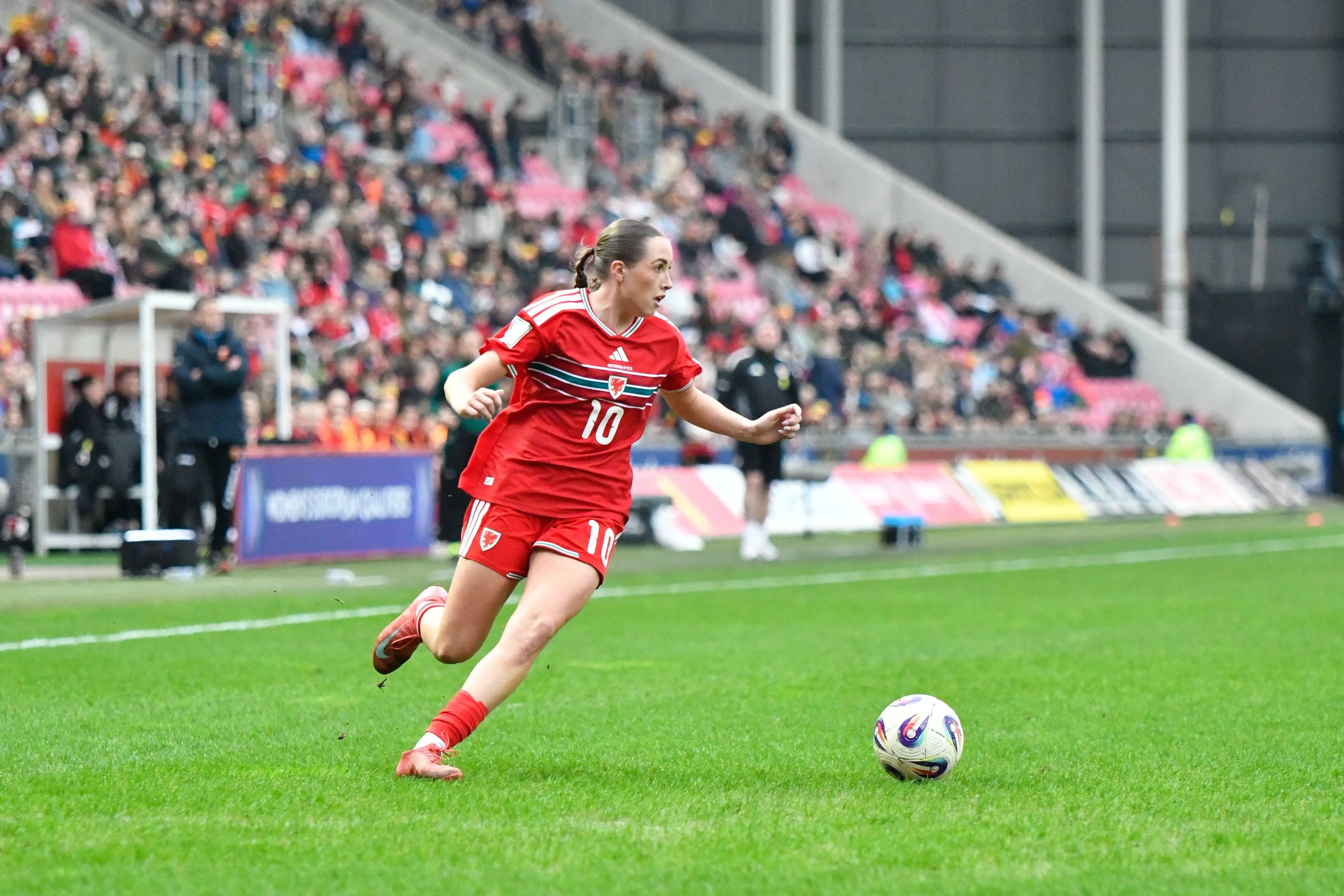 Mared Griffiths of Wales. Pic. Alamy