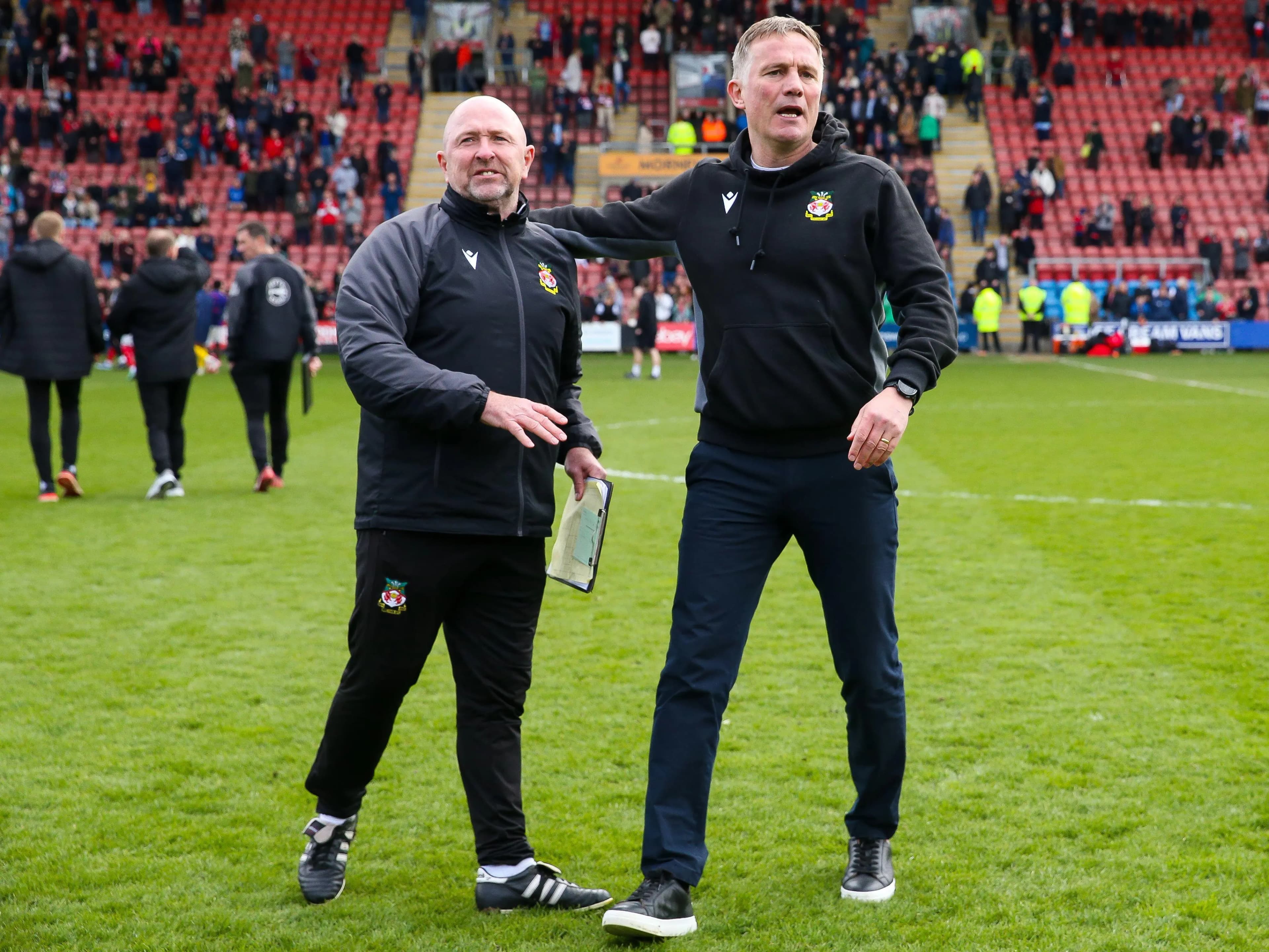 Wrexham assistant coach Steve Parkin (left) and manager Phil Parkinson. Pic: Alamy