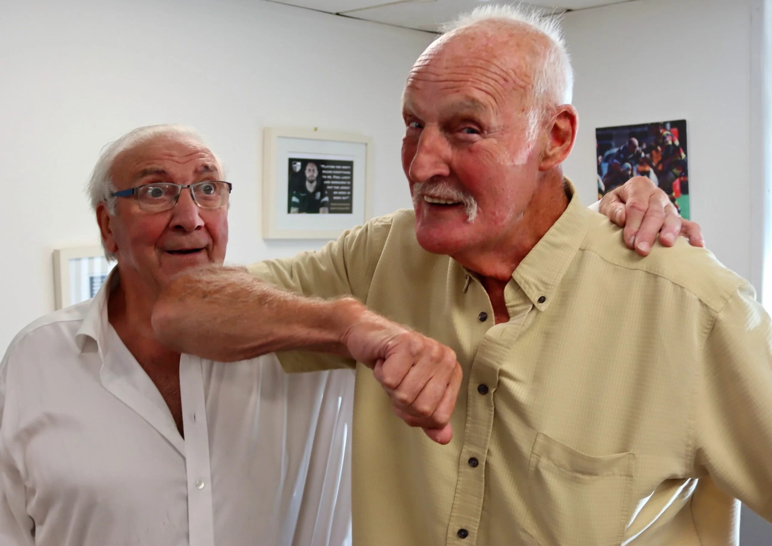 Bob Pemnberthy recreates the moment his elbow broke Tommy David's nose