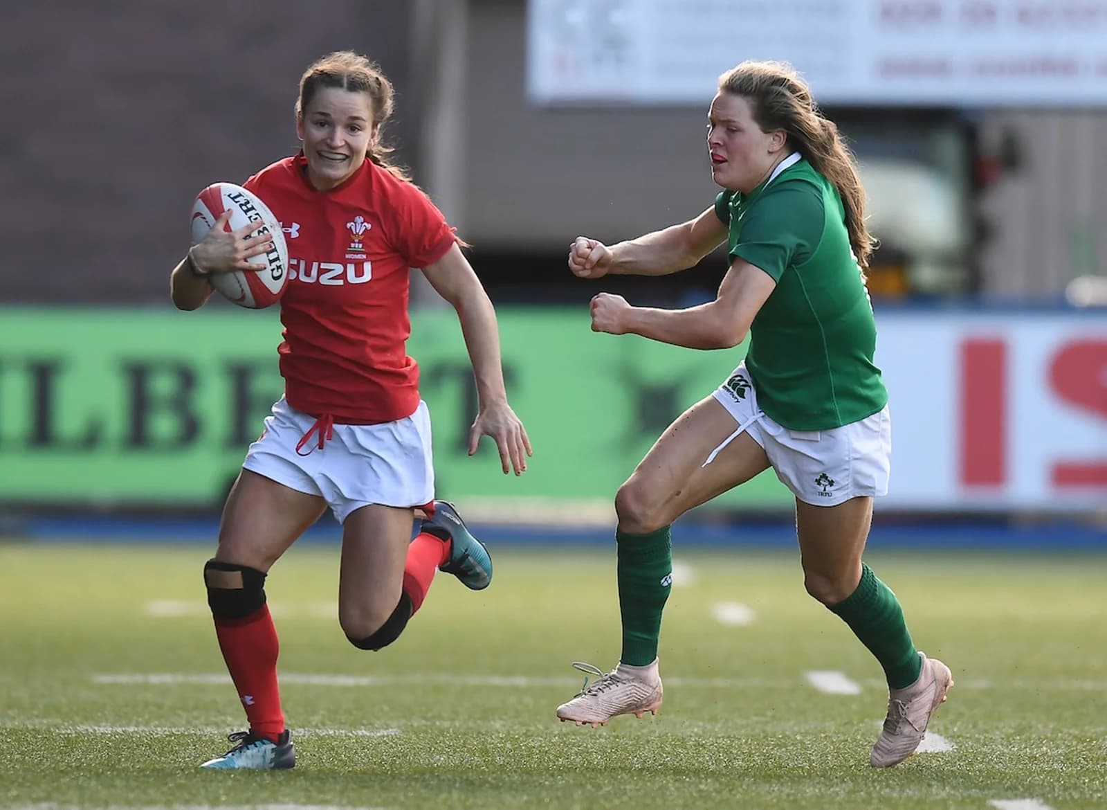 Wales wing Jasmine Joyce shows her pace against Ireland. Pic: Mike Jones/Replay Images.