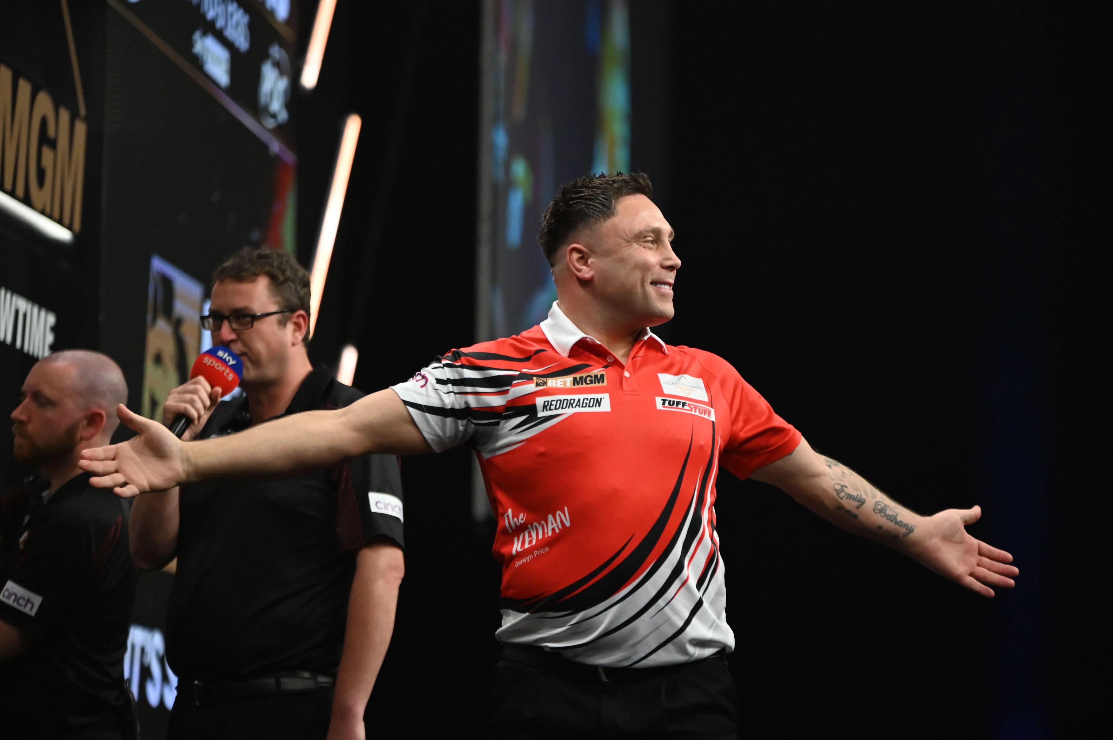 Gerwyn Price takes the applause. Pic: Alamy