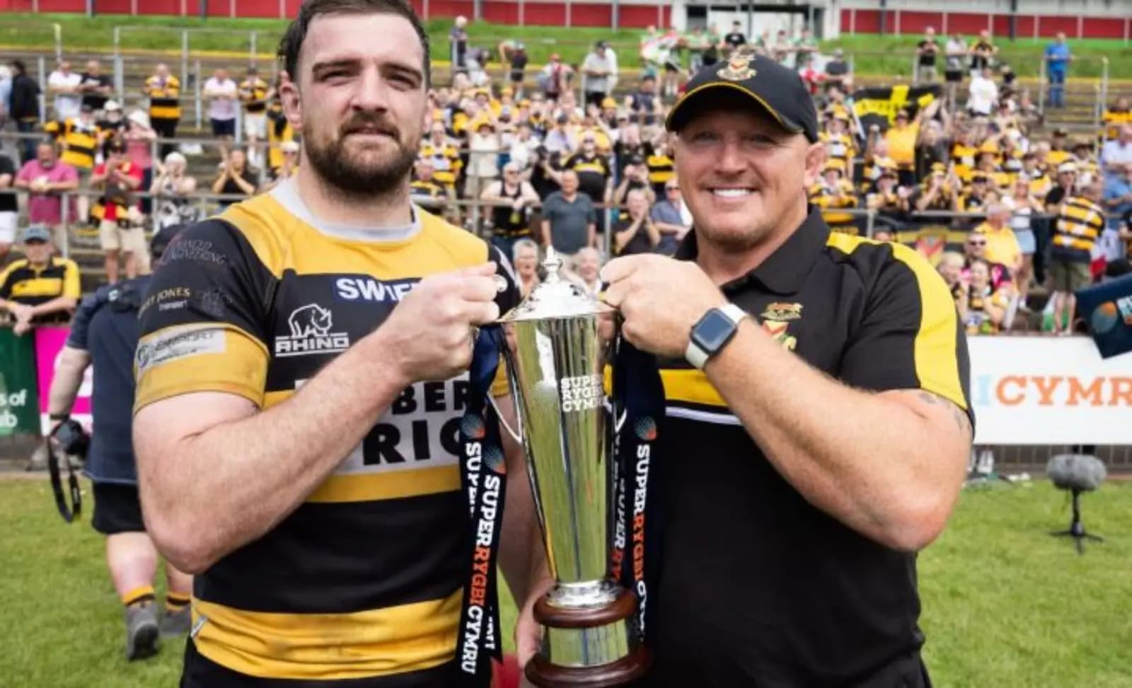 Newport captain Ben Roach and Newport RFC head coach Ty Morris with the Super Rygbi Cymru Trophy, Pic: WRU