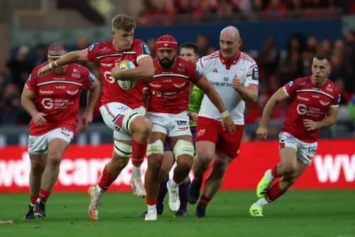 Taine Plumtree of Scarlets. Pic. Alamy