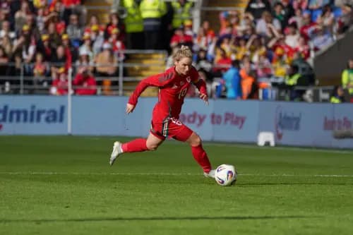 Jess Fishlock. Pic. Alamy